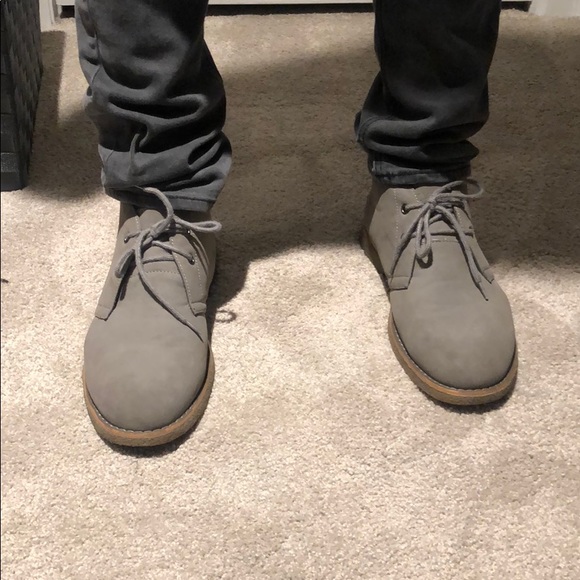 Gray shoes - Picture 2 of 5